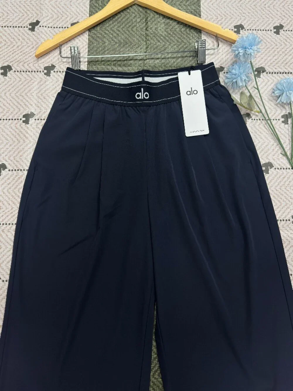 ALO Yoga🦸‍♀️Versatile Suit Up Pants Navy Blue (Regular 30 inches)